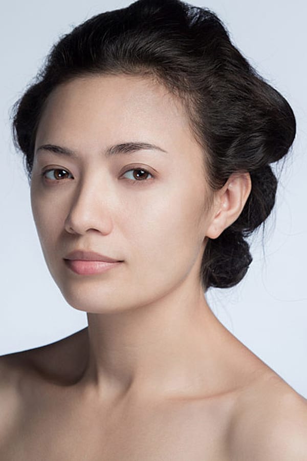 Image of Tina Tình