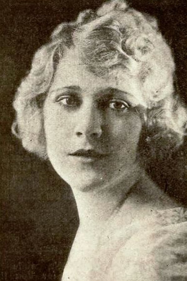Image of Louise Lovely