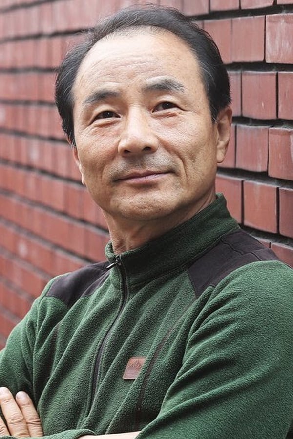 Image of Kim Myung-gon