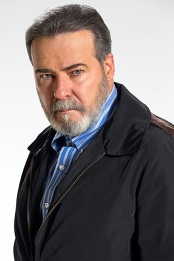 Image of César Évora