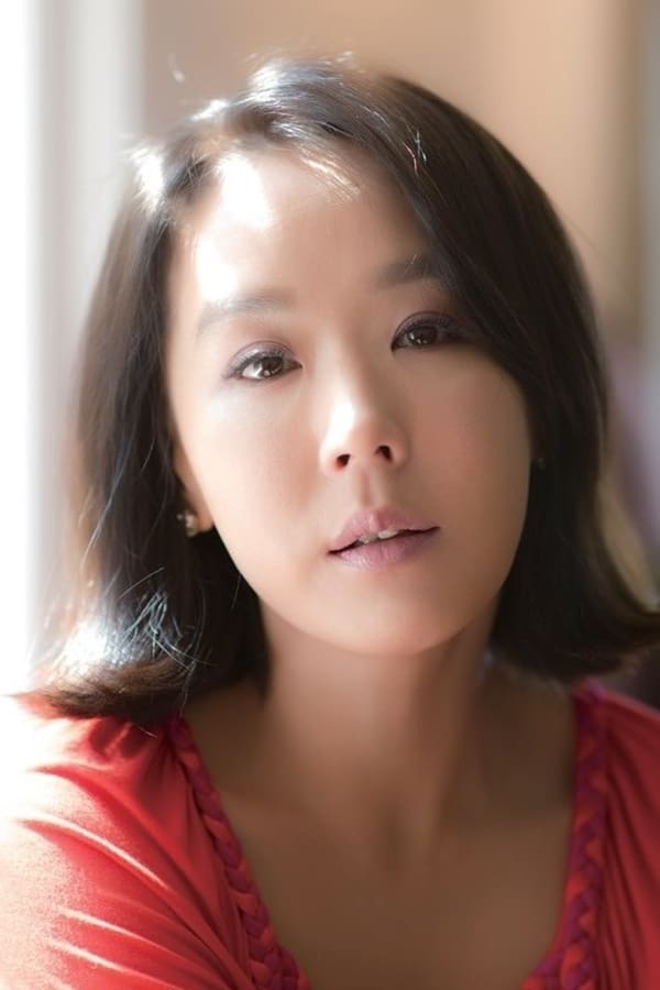 Image of Kang Soo-yeon