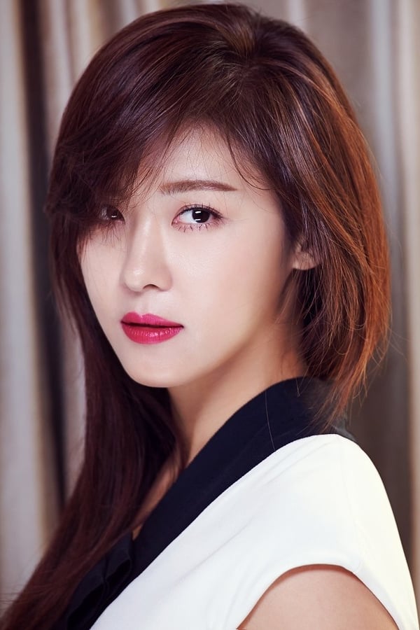 Image of Ha Ji-won