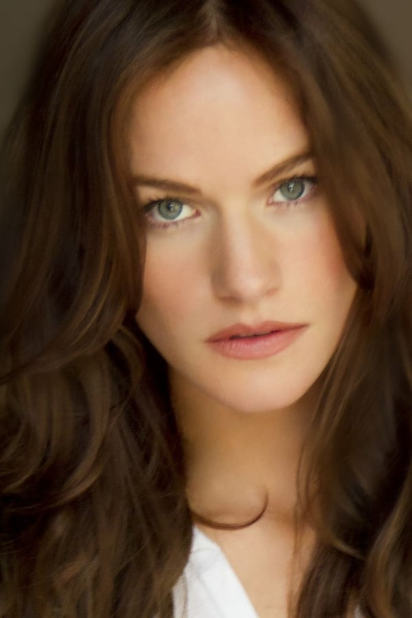 Image of Kelly Overton