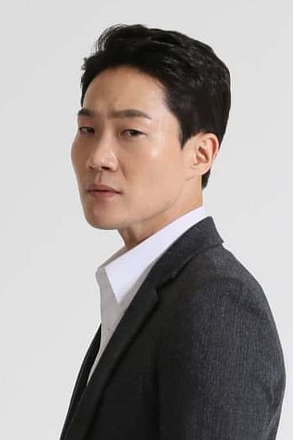 Image of Kang Jun-seok