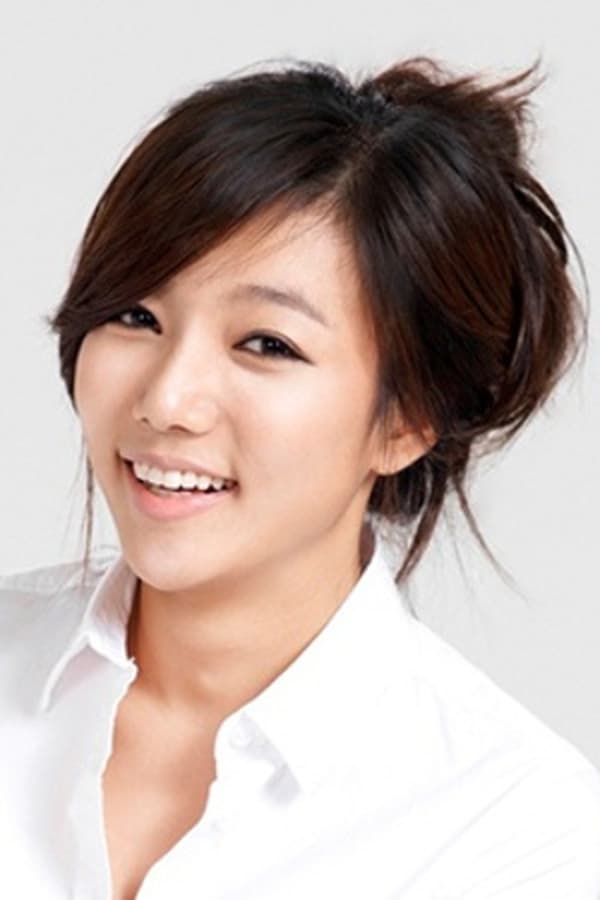 Image of Lee Chae-young