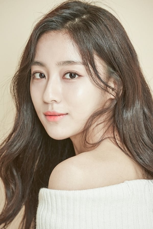 Image of Kang Min-ah